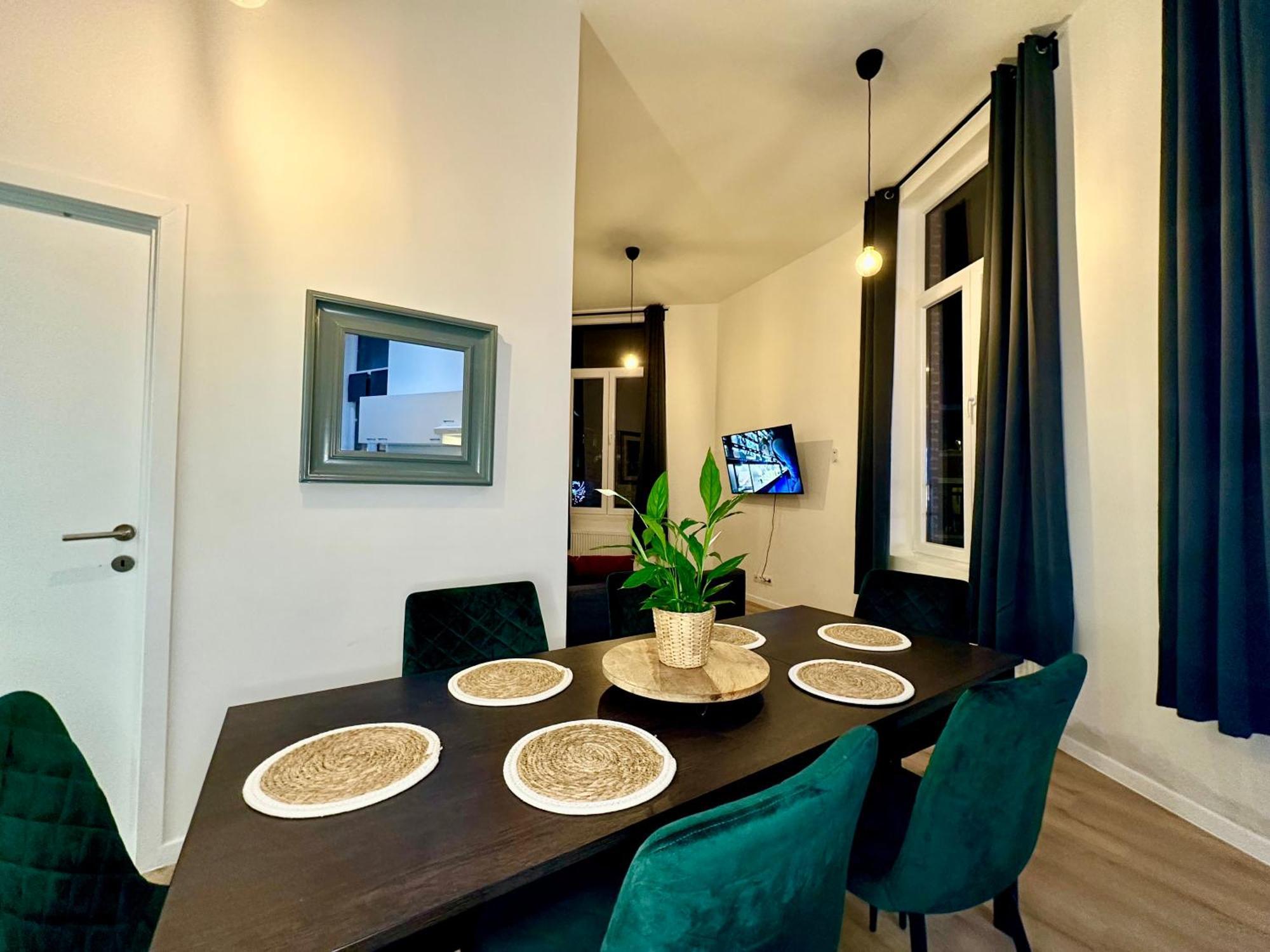 Luxury Suites Mons By Rikas Hotels Luaran gambar