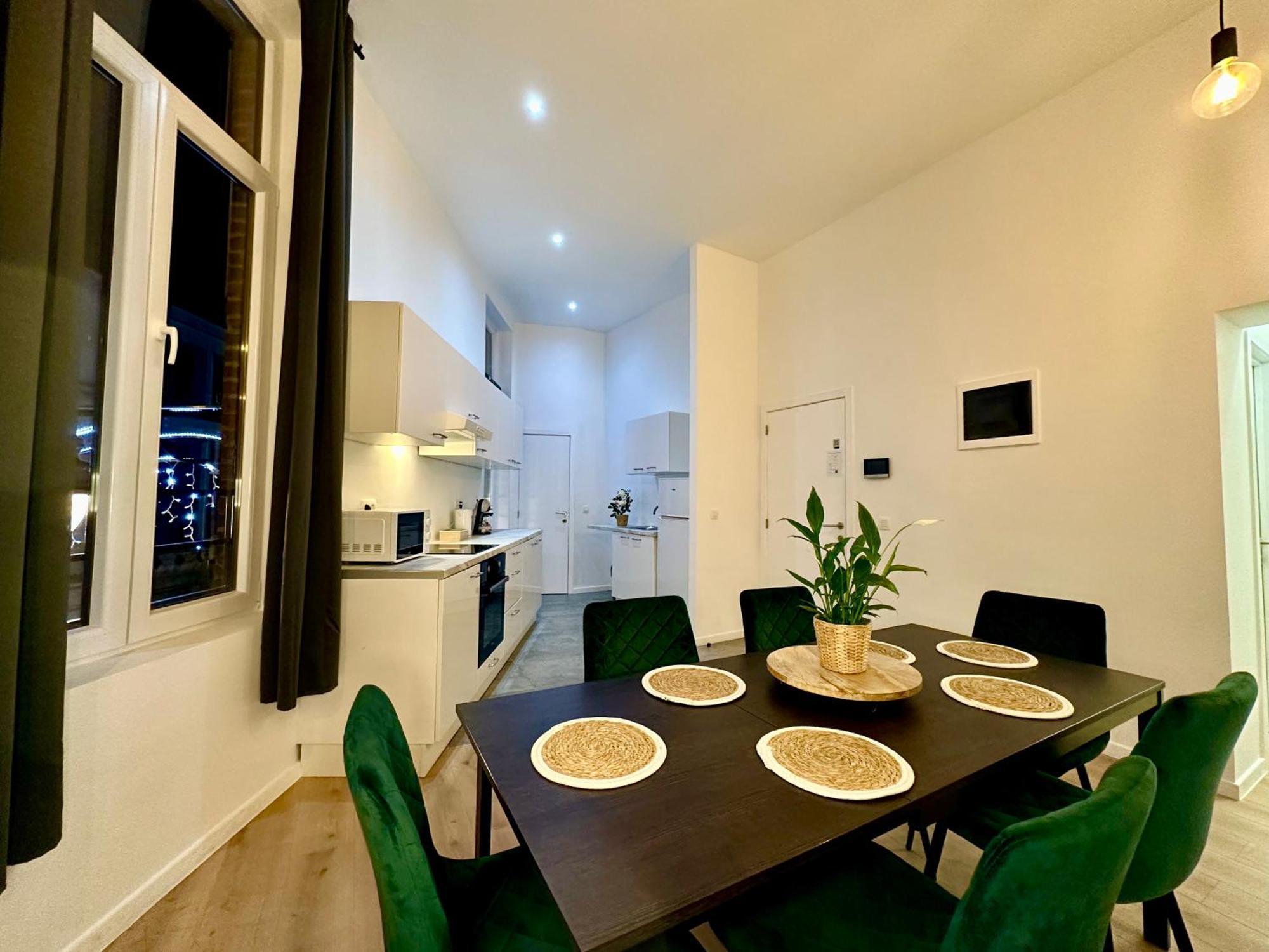 Luxury Suites Mons By Rikas Hotels Luaran gambar