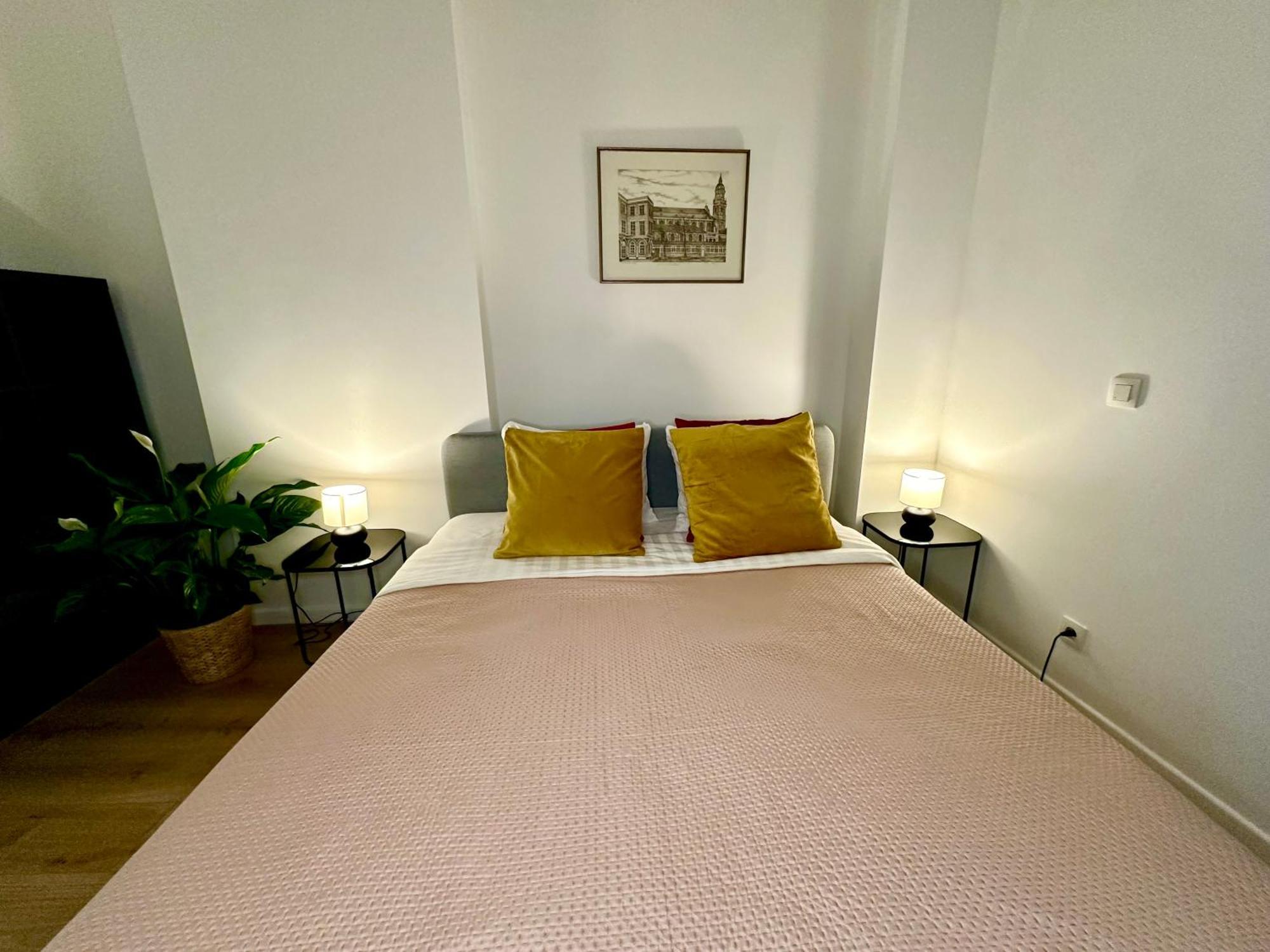Luxury Suites Mons By Rikas Hotels Luaran gambar