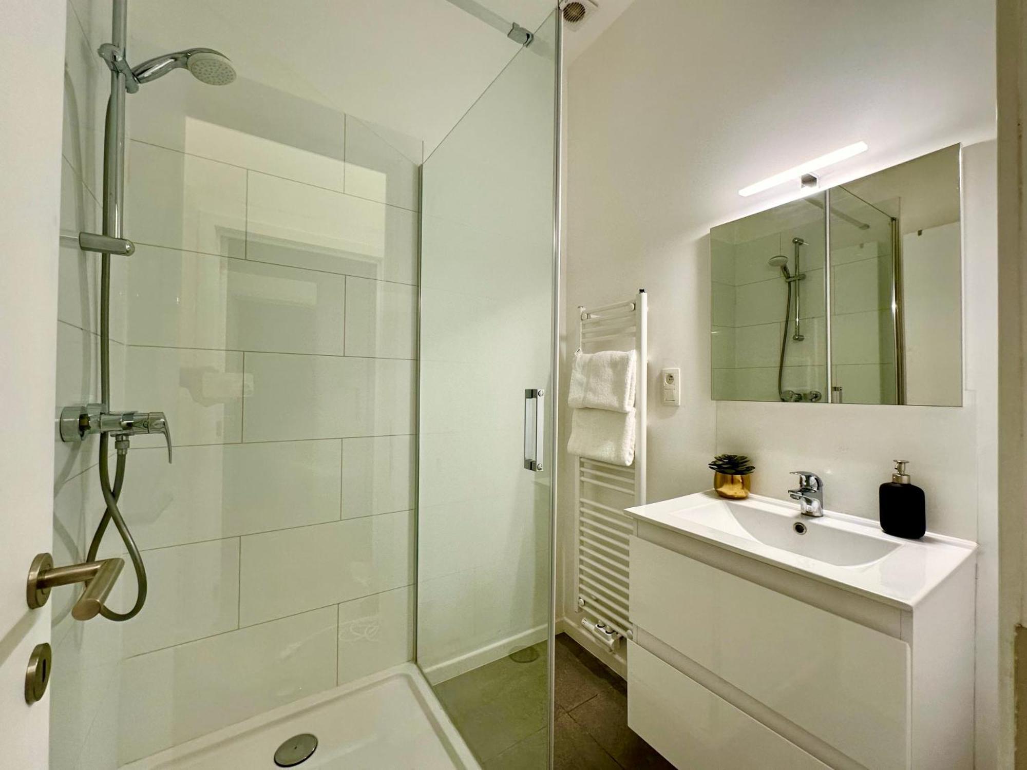 Luxury Suites Mons By Rikas Hotels Luaran gambar