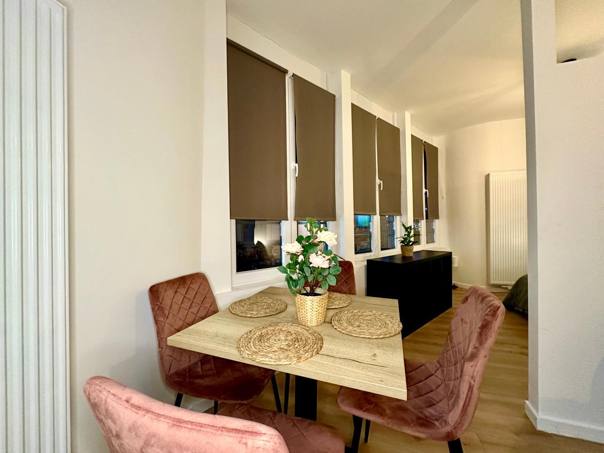 Luxury Suites Mons By Rikas Hotels Luaran gambar