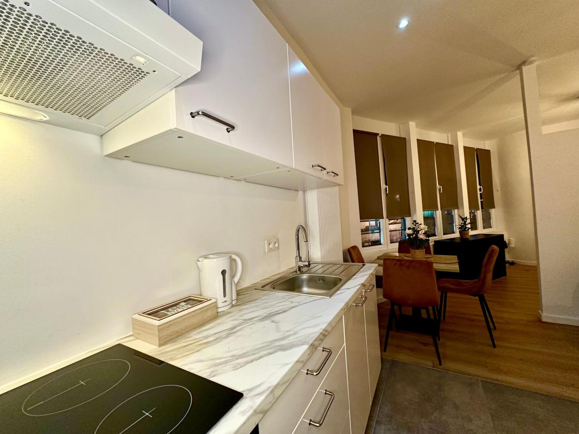 Luxury Suites Mons By Rikas Hotels Luaran gambar